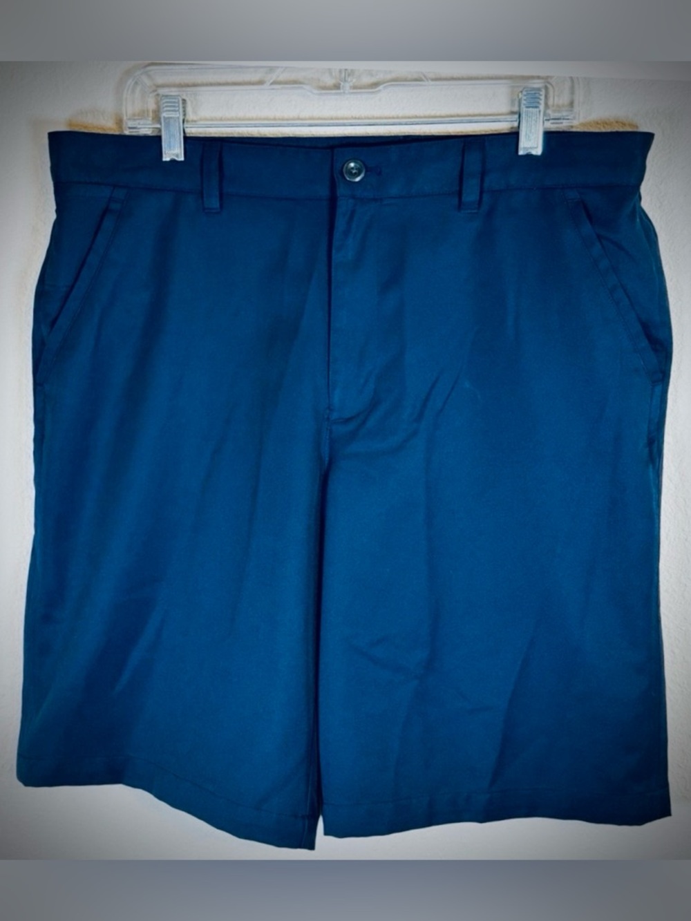 Izod Men's Flat Front Shorts Navy Blue